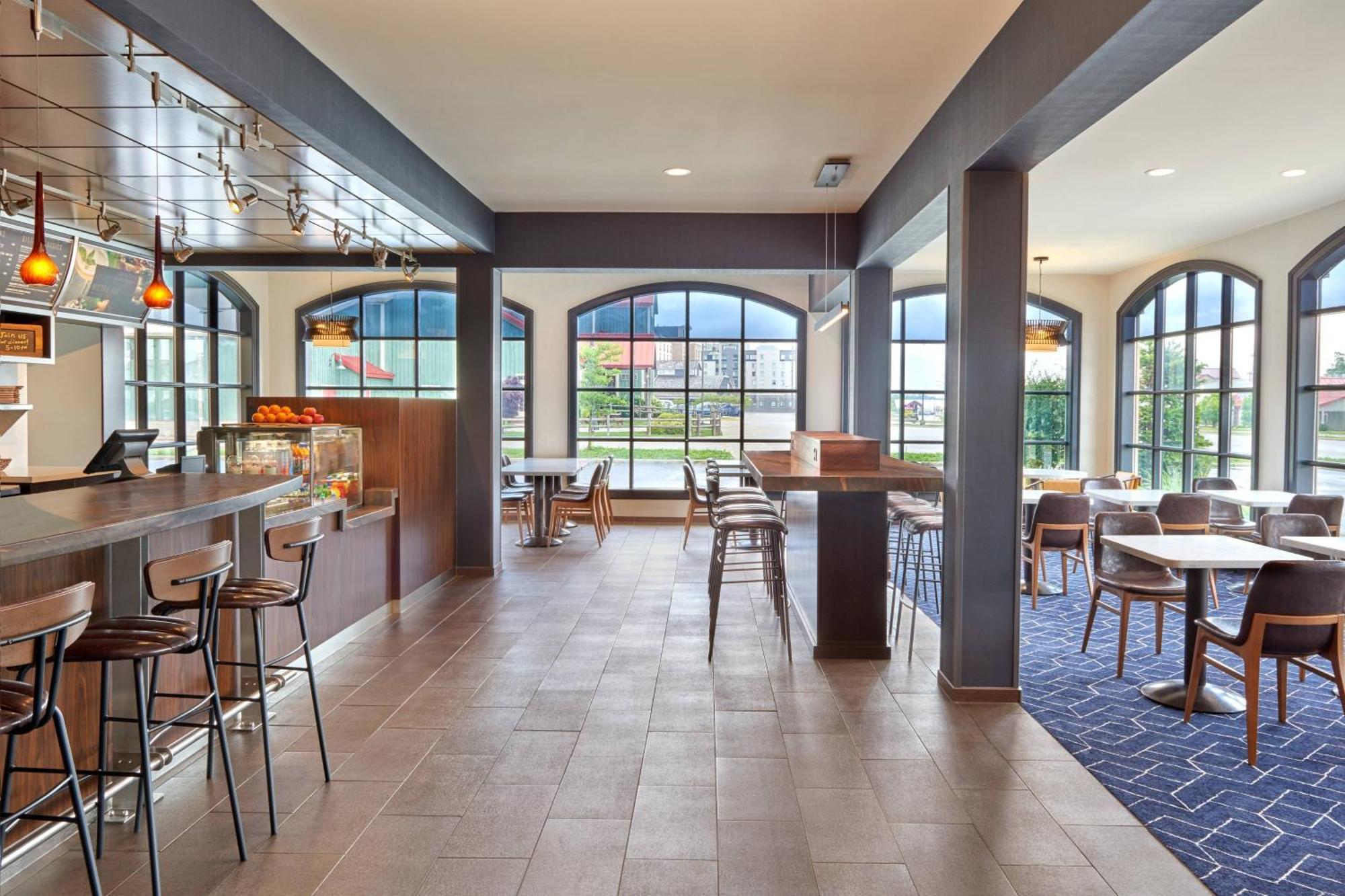 Courtyard By Marriott Waterloo St. Jacobs Exterior foto